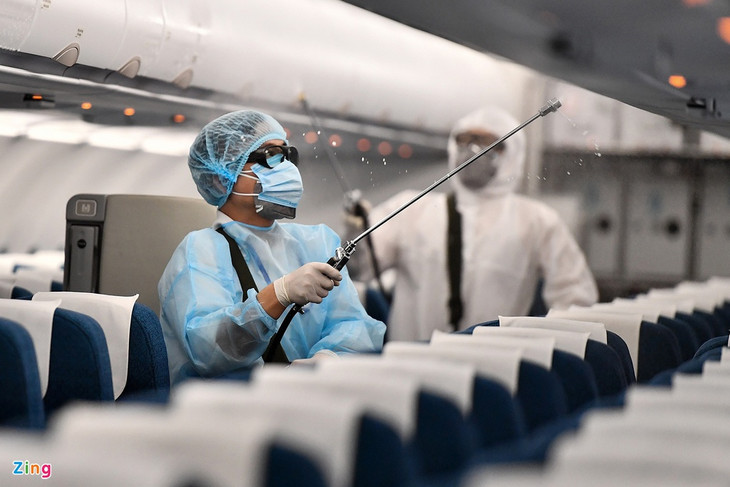 Thủ tướng chỉ đạo tăng tần suất các chuyến bay (có thu phí) để đưa người Việt Nam ở nước ngoài về nước và các nhà đầu tư, doanh nhân, nhà ngoại giao, chuyên gia, công nhân lành nghề... nhập cảnh Việt Nam.