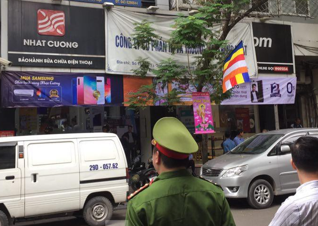 Cảnh sát khám xét trụ sở của Công ty Nhật Cường tại thời điểm khởi tố vụ án