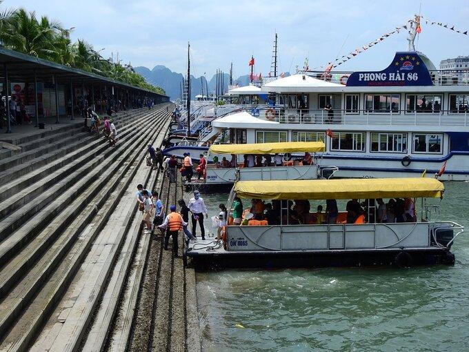 Quảng Ninh dừng hoạt động tham quan, du lịch từ 12h ngày 6/5