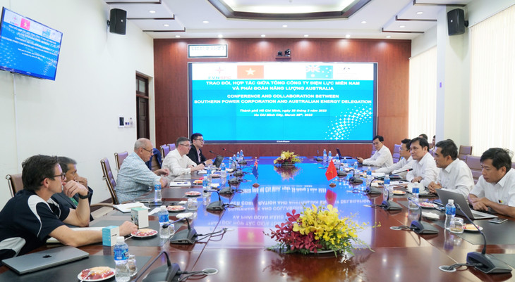 EVNSPC và các doanh nghiệp năng lượng Australia trao đổi thông tin về giải pháp, công nghệ năng lượng mới. EVNSPC và các doanh nghiệp năng lượng Australia trao đổi thông tin về giải pháp, công nghệ năng lượng mới.