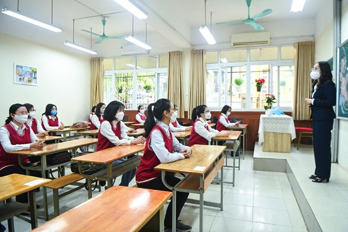 Sinh viên, học sinh THCS, THPT học trực tiếp từ tháng 2 Sinh viên, học sinh THCS, THPT học trực tiếp từ tháng 2