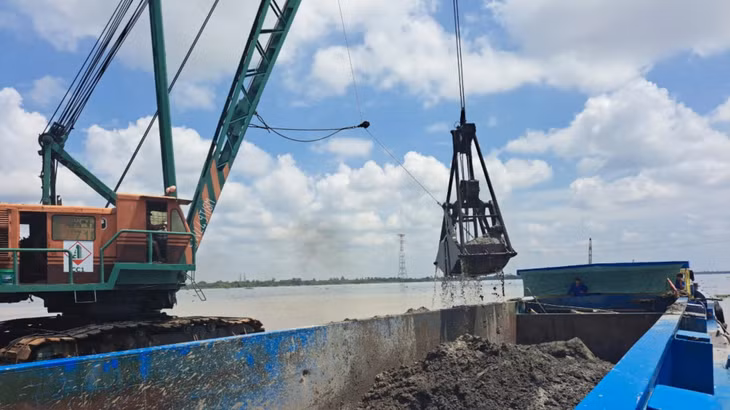 UBND tỉnh Đồng Tháp được Thủ tướng Chính phủ yêu cầu ưu tiên bố trí 7 triệu m3 cát cho Dự án cao tốc Cần Thơ - Cà Mau