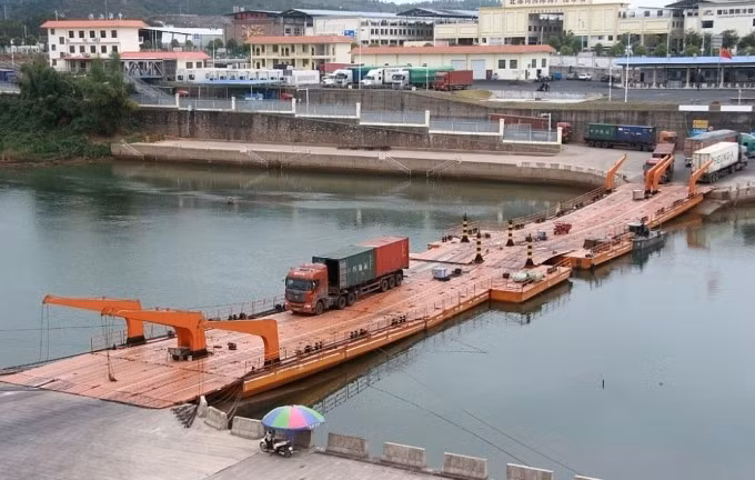 Lối mở Km34+5 Hải Yên, nơi xuất khẩu tôm hùm sang Trung Quốc