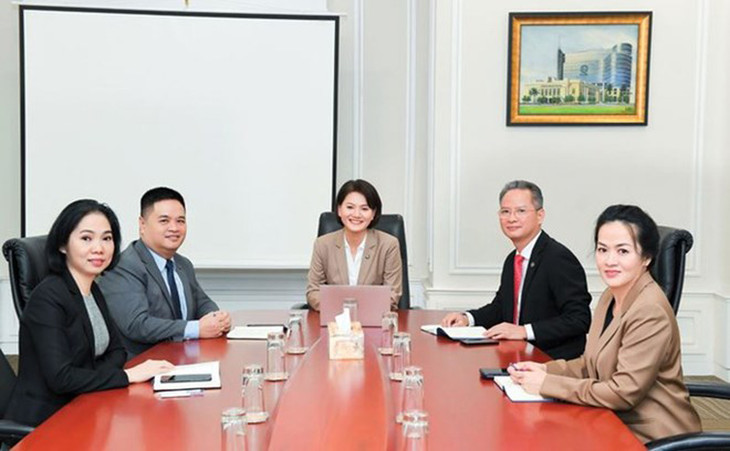 Dàn lãnh đạo cao cấp của Sở Giao dịch chứng khoán TP.HCM Dàn lãnh đạo cao cấp của Sở Giao dịch chứng khoán TP.HCM