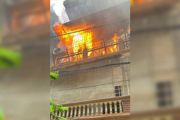 Vụ cháy tại khu tập thể A14, ngõ 120 Hoàng Quốc Việt (Hà Nội) Vụ cháy tại khu tập thể A14, ngõ 120 Hoàng Quốc Việt (Hà Nội)