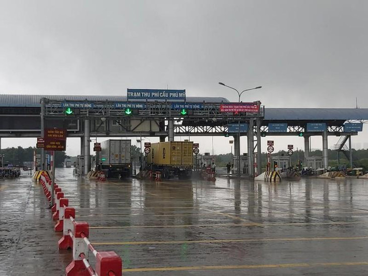 Trạm thu phí cầu Phú Mỹ