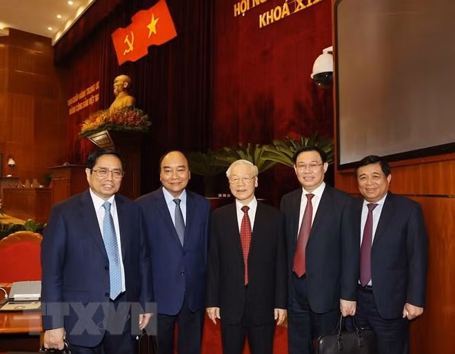 Các đồng chí lãnh đạo Đảng, Nhà nước và các đại biểu dự Hội nghị - Ảnh: TTXVN