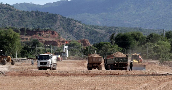 Dự án cao tốc Bắc Nam đoạn qua tỉnh Khánh Hòa đang thiếu vật liệu san lấp.