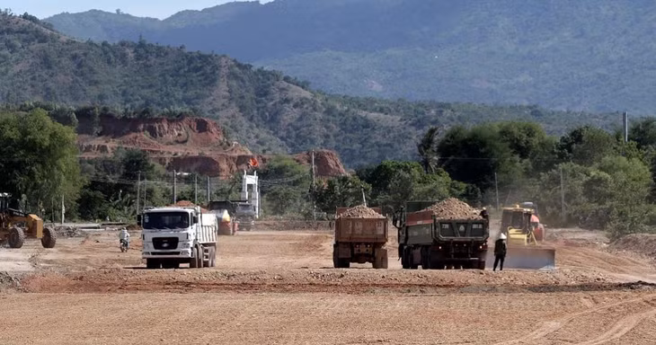 Dự án cao tốc Bắc Nam đoạn qua tỉnh Khánh Hòa đang thiếu vật liệu san lấp.