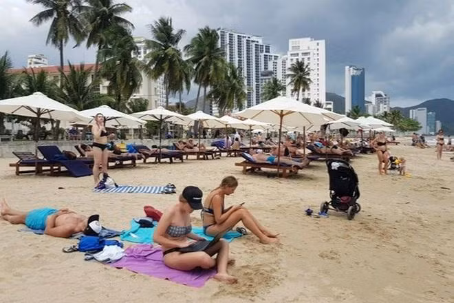 Khánh Hòa dự kiến đón khách quốc tế trở lại tỉnh này vào tháng 11/2021