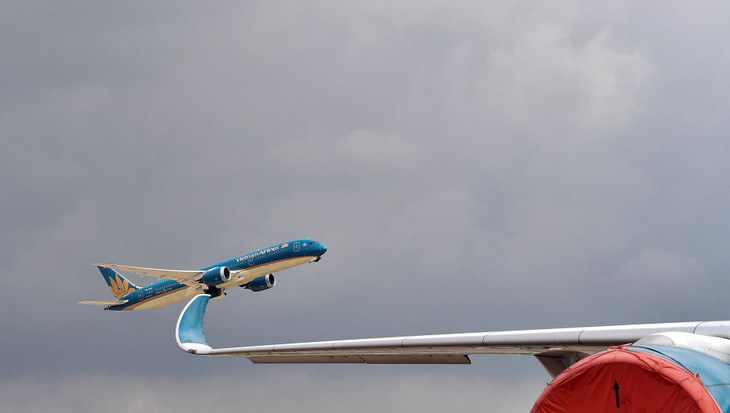 Ngày 1/10, Cục Hàng không đã có văn bản khẩn gửi UBND các địa phương xin ý kiến về kế hoạch khai thác các đường bay nội địa thường lệ, dự kiến áp dụng từ 5/10. Tổng số có 385 chuyến bay khứ hồi/ngày dự kiến được khôi phục. Trong đó, TP.HCM khôi phục lại 18 đường bay với 132 chuyến bay khứ hồi/ngày. Từ Đà Nẵng đi và đến các địa phương là 10 đường bay.