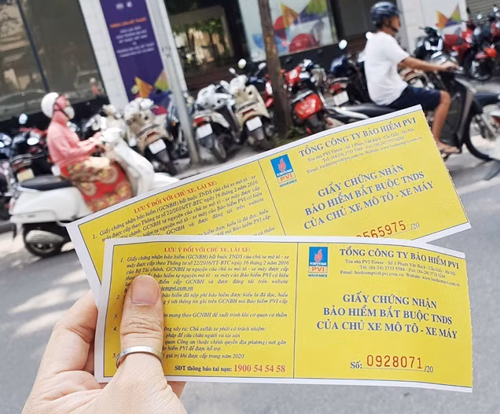 Bộ Tài chính chưa muốn bỏ bảo hiểm xe máy bắt buộc