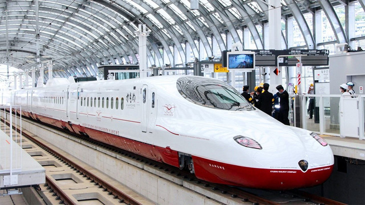 Tàu cao tốc Shinkansen tại Nhật Bản