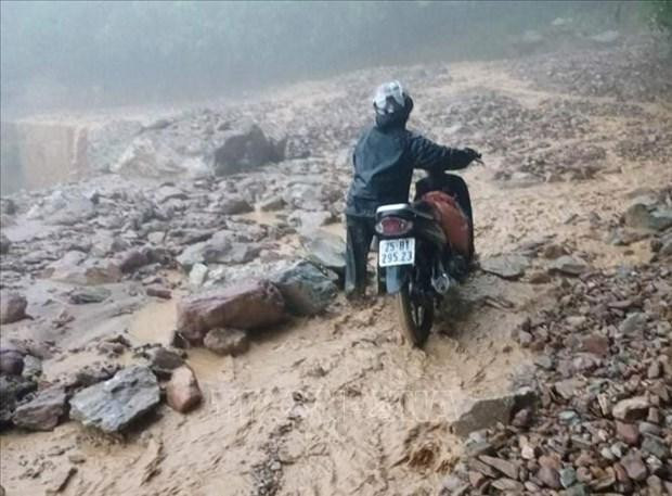 Giao thông 2 tỉnh Lai Châu và Điện Biên bị chia cắt do sạt lở trên quốc lộ 4H. Ảnh minh họa Giao thông 2 tỉnh Lai Châu và Điện Biên bị chia cắt do sạt lở trên quốc lộ 4H. Ảnh minh họa