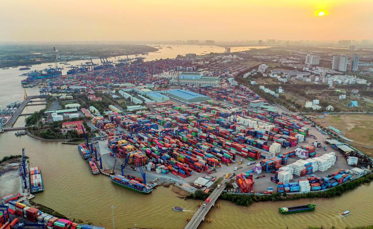 Giải phóng hàng tồn khỏi cảng Cát Lái đến lưu giữ tại các cảng khác để giảm ùn tắc