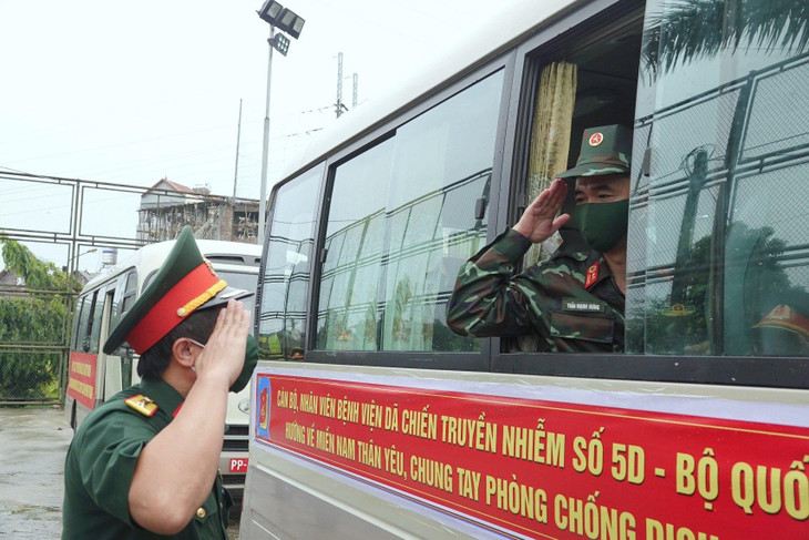 Bộ Quốc phòng đưa Bệnh viện dã chiến truyền nhiễm số 5D tăng cường vào Nam chi viện điều trị bệnh nhân Covid-19 ở TP.HCM và Bình Dương