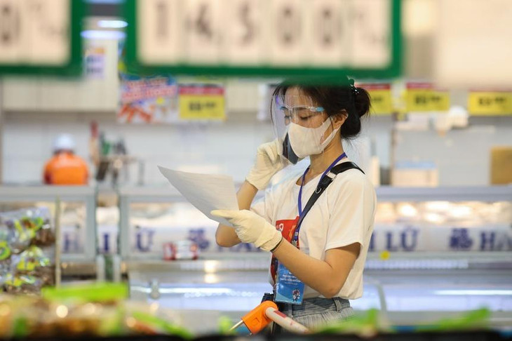 Bộ Công Thương đề xuất ưu tiên tiêm vaccine cho người lao động tại hệ thống bán lẻ