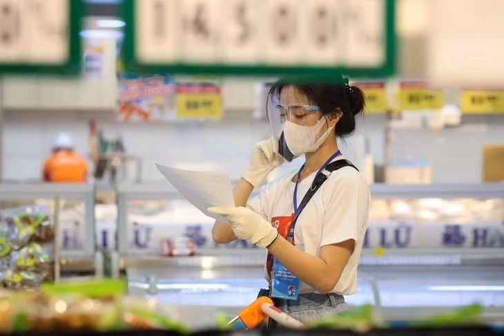 Bộ Công Thương đề xuất ưu tiên tiêm vaccine cho người lao động tại hệ thống bán lẻ