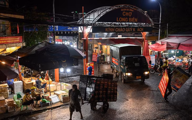 Chợ Long Biên trước thời điểm bị phong toả, tạm đóng do có các ca nhiễm Covid-19