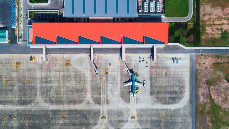 Việt Nam mới có 1 sân bay duy nhất do tư nhân xây dựng là Cảng hàng không quốc tế Vân Đồn (Quảng Ninh).