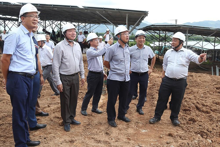 Đoàn công tác của EVNNPT kiểm tra và động viên lực lượng thi công dự án
