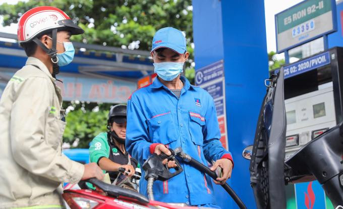 Dự đoán giá mỗi lít xăng ngày 21/9 được dự đoán giảm 140-310 đồng một lít Dự đoán giá mỗi lít xăng ngày 21/9 được dự đoán giảm 140-310 đồng một lít