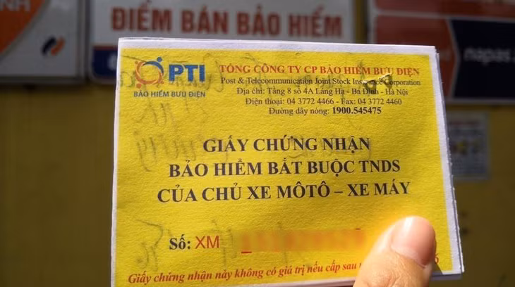 Một giấy chứng nhận bảo hiểm bắt buộc trách nhiệm dân sự của xe máy