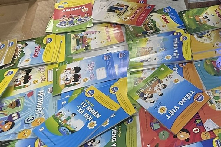 Nhà xuất bản Giáo dục tại TP. Cần Thơ xác nhận 40.155 quyển sách là giả mạo về nhãn hàng hóa, bao bì Nhà xuất bản Giáo dục tại TP. Cần Thơ xác nhận 40.155 quyển sách là giả mạo về nhãn hàng hóa, bao bì