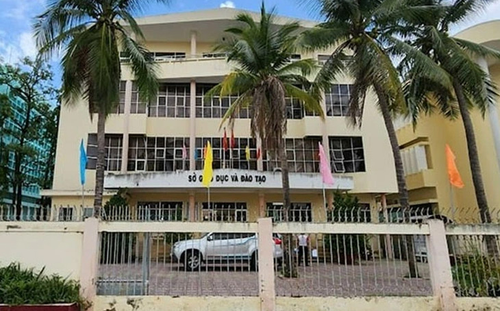 Hồ sơ dự thầu 3 gói thầu tại Sở Giáo dục và Đào tạo Bình Thuận của Công ty AIC có một số tiêu chí không đạt nhưng đơn vị tư vấn đấu thầu vẫn chấm đạt, tạo điều kiện cho Công ty AIC trúng thầu