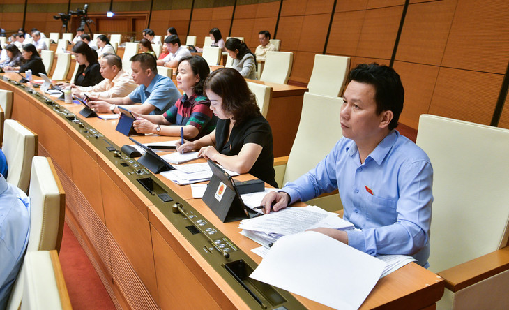 Các đại biểu tham dự phiên chất vấn