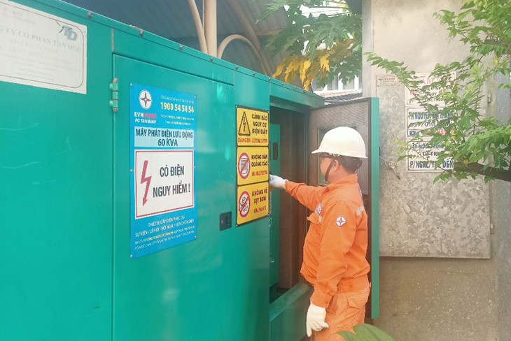 EVNHCMC kiểm tra nguồn điện dự phòng tại hội đồng thi