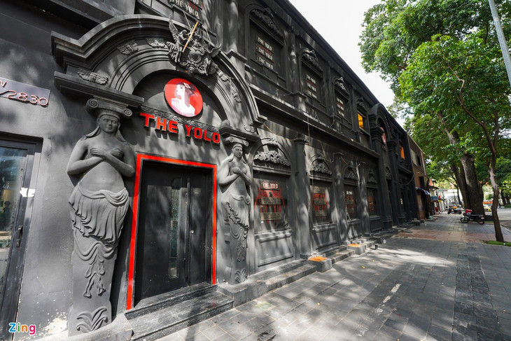 Một khu đất lớn ngay tại trung tâm phường Bến Nghé, quận 1 rộng 1.100 m2 của bà Diệp là mặt bằng số 24A, 26, 28, 30, 32 Lê Văn Hưu. Khu đất này được sử dụng làm công ty, nơi ở và có thời gian được dùng làm nhà hàng do chính bà điều hành.