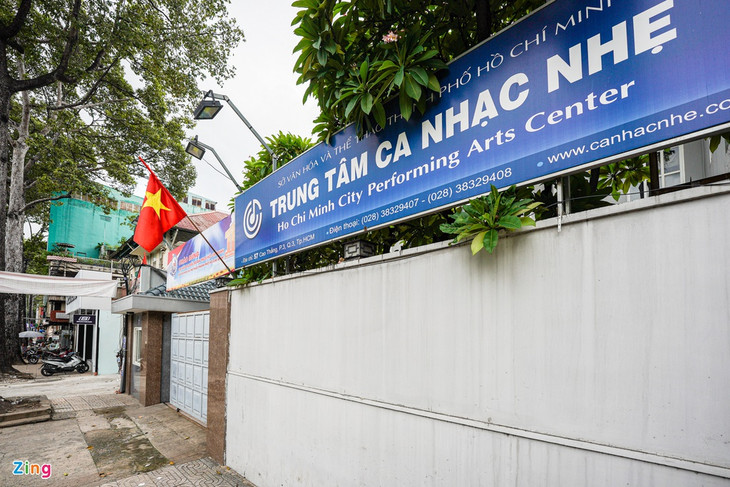 Tuy nhiên, trước đó, nhà đất số 57 Cao Thắng đã được bà Diệp dùng thế chấp vay vốn tại ngân hàng Agribank chi nhánh TP.HCM. Sau khi hoán đổi, bà không đưa tài sản số 183 Hai Bà Trưng vào ngân hàng để thay thế cho nhà đất 57 Cao Thắng như đã cam kết mà tiếp tục dùng nhà đất 182 thế chấp vay tiền tại Ngân hàng TMCP Phương Nam, đến nay không có khả năng trả nợ.