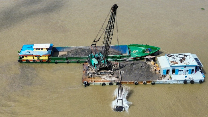 Mỏ cát ở TP. Long Xuyên vừa có quyết định tạm dừng nạo vét