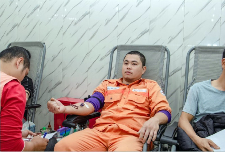 Cán bộ công nhân viên Công ty tham gia hiến máu