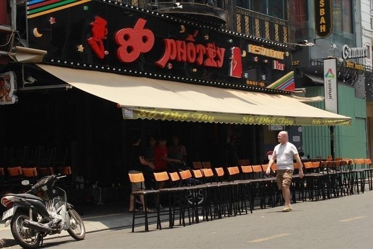 Quán bar ở TPHCM được phép hoạt động trở lại