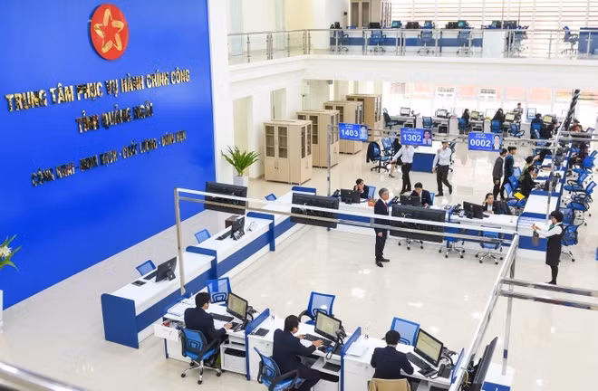 "Tổ một cửa" tại Trung tâm Hành chính công Quảng Ngãi