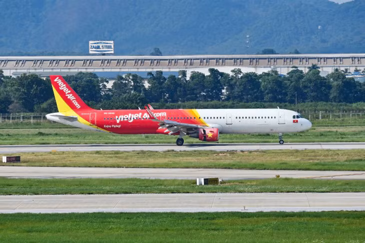 Máy bay tại sân bay quốc tế Nội Bài