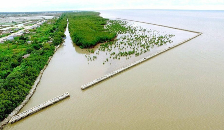Tuyến kè chống sạt lở đê Biển Tây tại huyện Trần Văn Thời, tỉnh Cà Mau