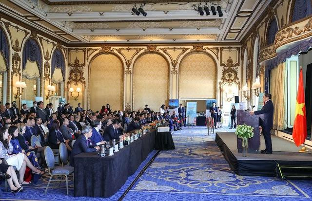 Thủ tướng khẳng định, hợp tác kinh tế, đầu tư, thương mại, du lịch là một trụ cột quan trọng trong quan hệ Việt Nam-Hoa Kỳ - Ảnh: VGP