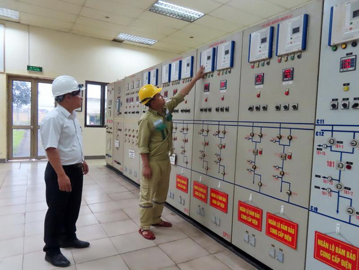 Kiểm tra công tác đảm bảo điện tại trạm biến áp 220kV Chèm