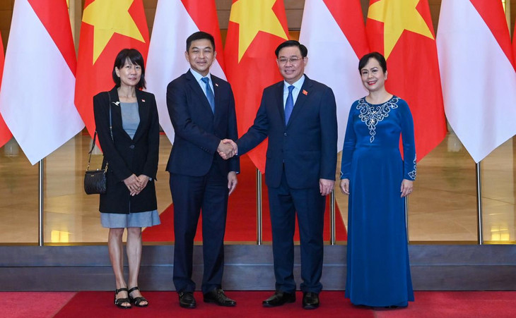 Chủ tịch Quốc hội Vương Đình Huệ và Phu nhân tại Lễ đón chính thức Chủ tịch Quốc hội Tan Chuan-Jin và Phu nhân.