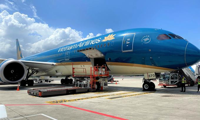 Ủy ban chứng khoán yêu cầu Vietnam Airlines khẩn trương công bố báo cáo tài chính