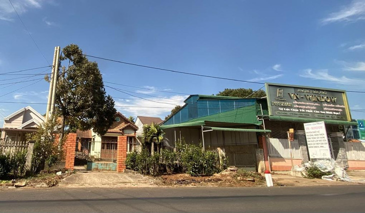 Nhiều căn nhà xây trái phép dọc Quốc lộ 27 sẽ bị tháo dỡ.