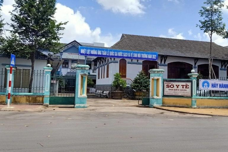 Sở Y tế tỉnh Kiên Giang thực hiện 2 gói thầu mua kit xét nghiệm của Công ty Việt Á. Trong đó, có một gói thầu trị giá hơn 55,6 tỷ đồng và một gói thầu trị giá hơn 2,5 tỷ đồng (Ảnh: NH).