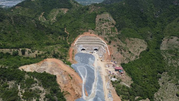 Hầm Dốc Sạn của dự án cao tốc Nha Trang - Cam Lâm. Hầm Dốc Sạn của dự án cao tốc Nha Trang - Cam Lâm.