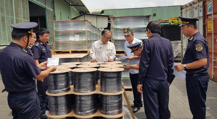 Cục Hải quan TP.HCM tăng cường chống buôn lậu và gian lận thương mại dịp cuối năm