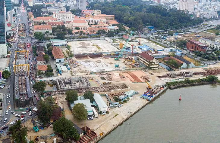 Khu vực Nhà máy Đóng tàu Ba Son nhìn từ trên cao