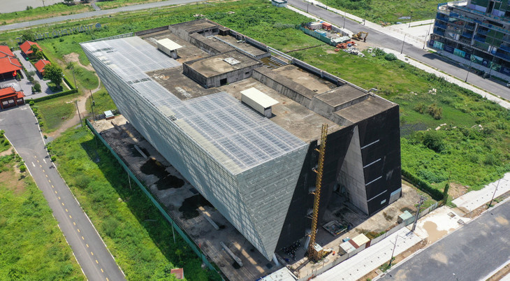 Trung tâm triển lãm TP.HCM nằm ở Khu đô thị Thủ Thiêm, TP. Thủ Đức