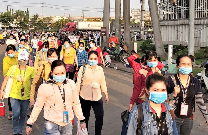 Dự kiến hơn 5.700 công nhân Công ty PouYuen sẽ không được tái ký hợp đồng lao động trong tháng 6 và 7 do Công ty khó khăn về đơn hàng Dự kiến hơn 5.700 công nhân Công ty PouYuen sẽ không được tái ký hợp đồng lao động trong tháng 6 và 7 do Công ty khó khăn về đơn hàng